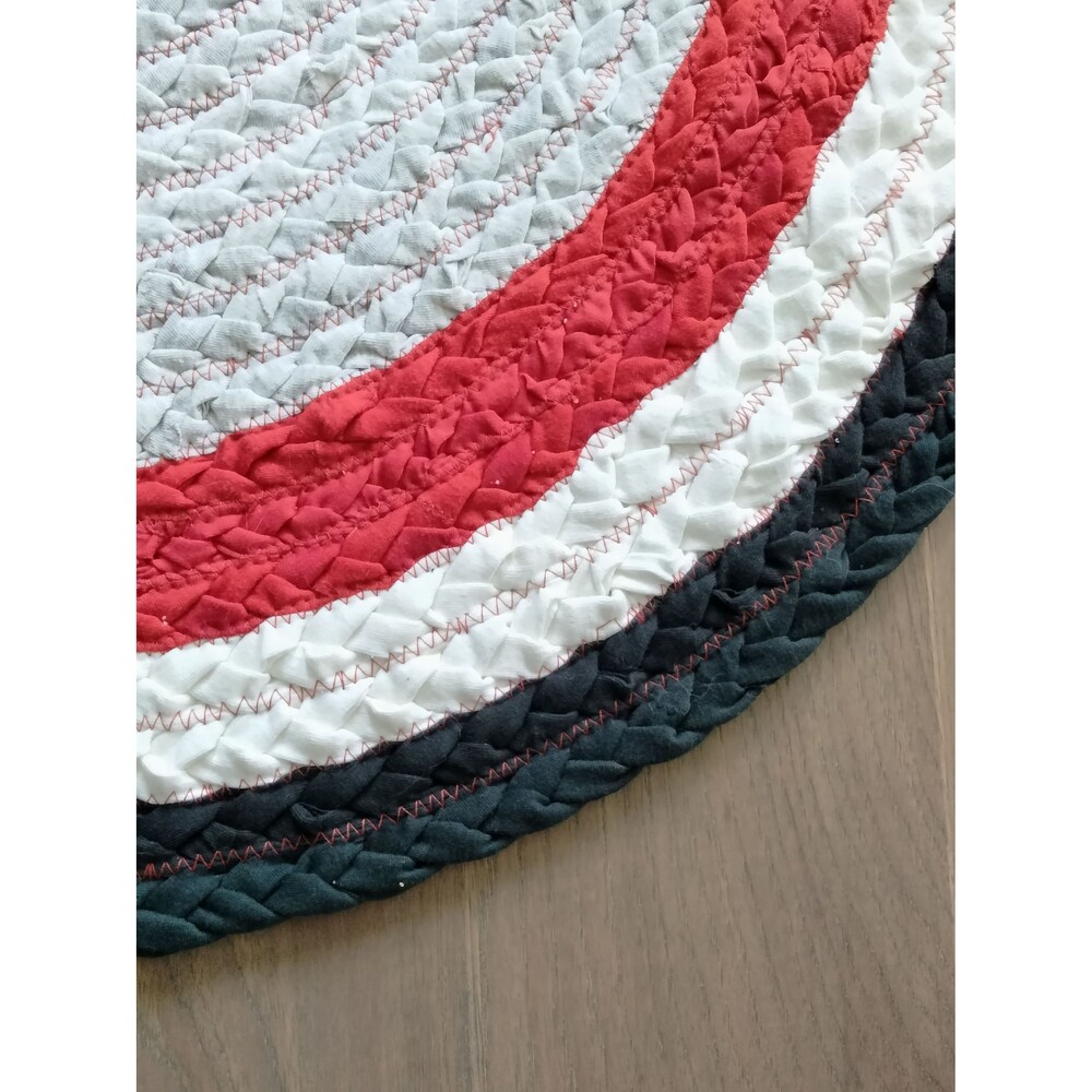 Bullseye Braided Rug Round 32-inch Black White Red Gray